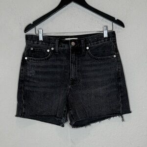 Madewell Black Raw hem denim shortssize 27